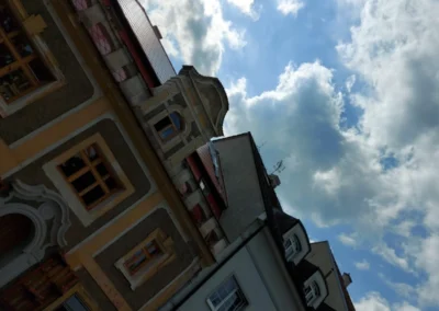 Výškové práce Praha a Středočeský kraj – profesionální čištění střechy tlakovou vodou